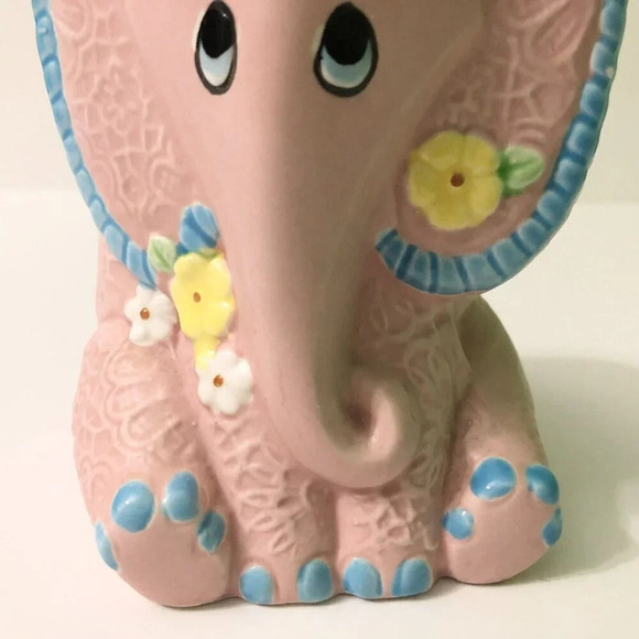 Vintage  Pink Elephant Planter Vase 6 Inch Tall Parma AA1 Japan Kitsch Flowers - Picture 3 of 16